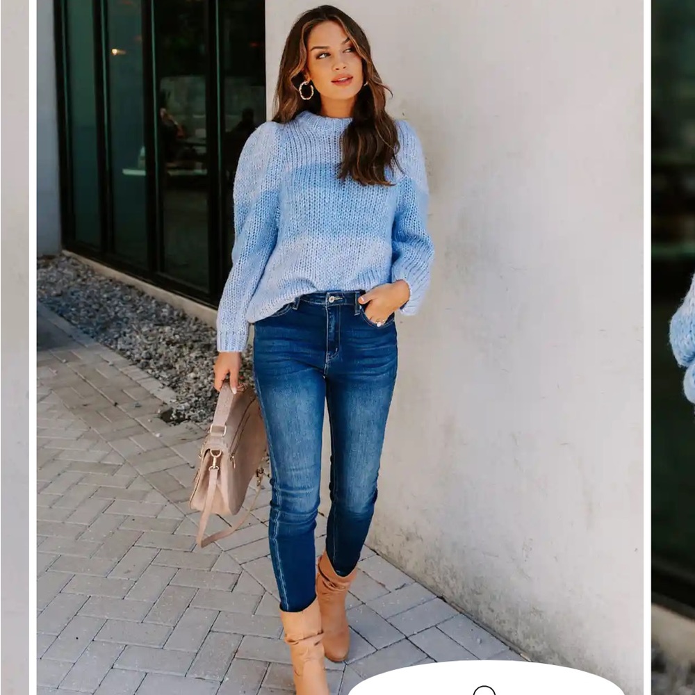 TWO-TONE KNIT SWEATER - BLUE